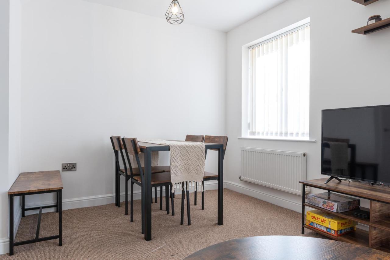 Parking - Spacious - Smart Tv - Self Checkin - Garden - King Derby Zewnętrze zdjęcie