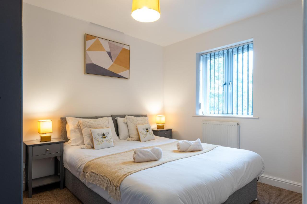 Parking - Spacious - Smart Tv - Self Checkin - Garden - King Derby Zewnętrze zdjęcie